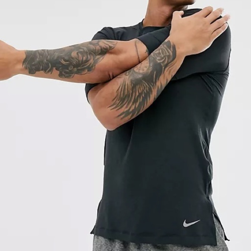 Mens Nike Yoga Dry Fit T-shirt- Black